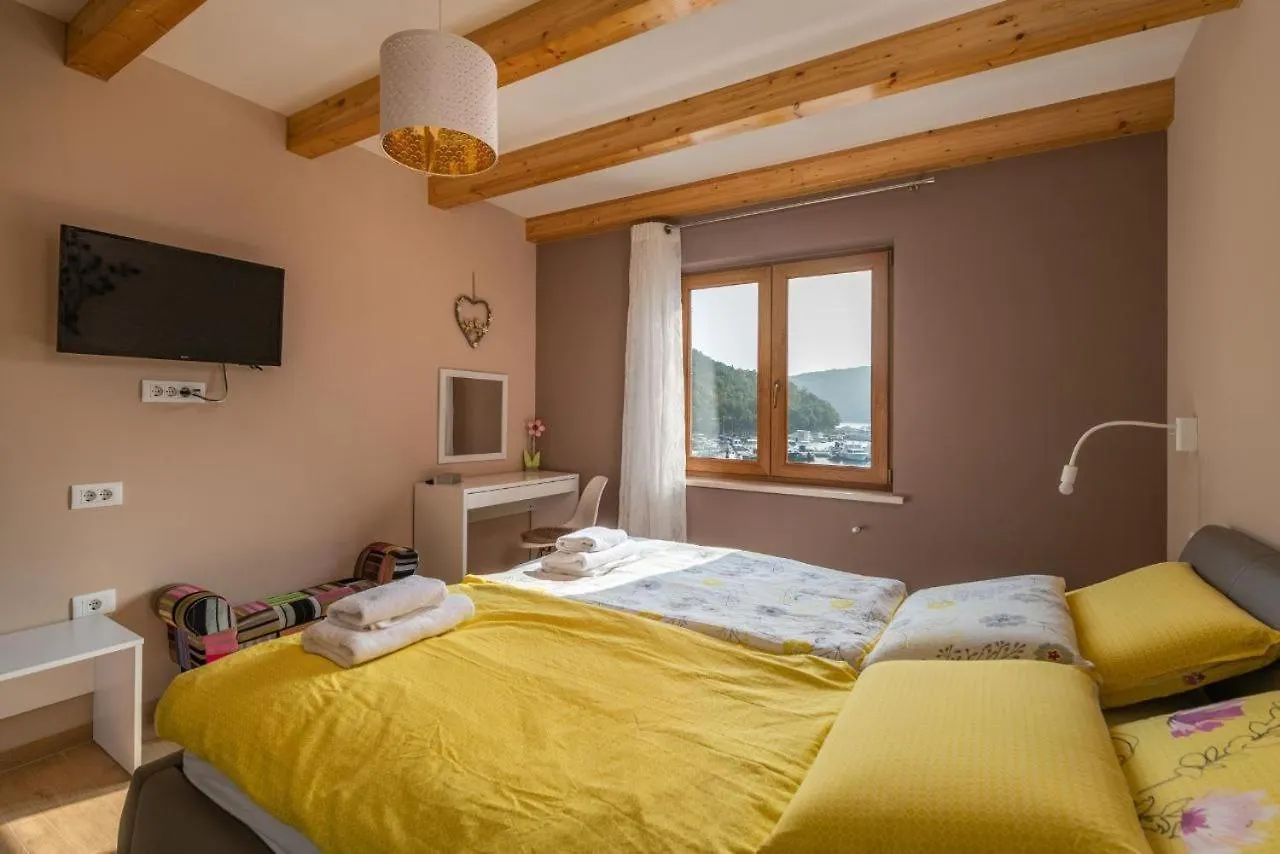 Villa Porto Krnica 0*,