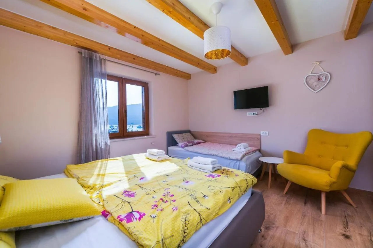Casa de Férias Villa Porto Krnica Croácia