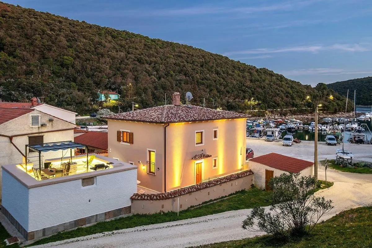 Villa Porto Krnica 0*,  Kroatien