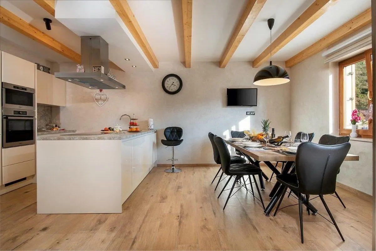Villa Porto Krnica 0*,